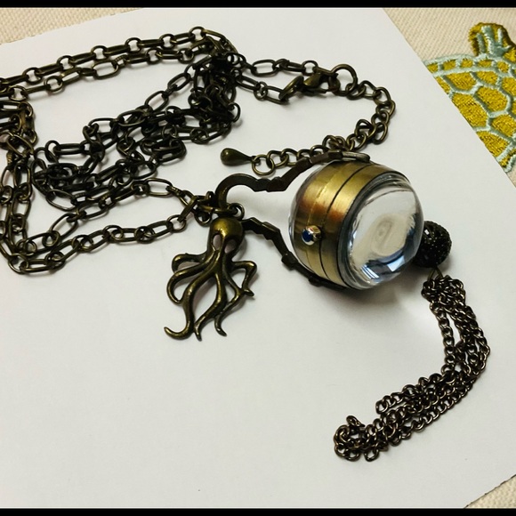 Vintage STEAMPUNK Orb Octopus Charm Watch Necklace - Picture 3 of 9